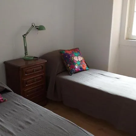 Charming Portuguese Artdeco, 8 Minutes Walk To Alfama Lisbon